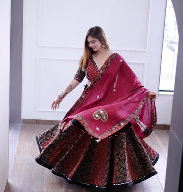 Nira Festive Navratri Lehenga Choli With Store Images