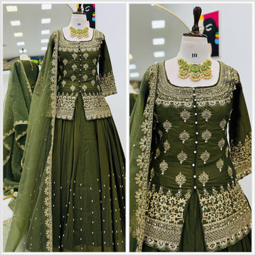 Luxurious Ethnic Suit Set with Exquisite Embroidery Work