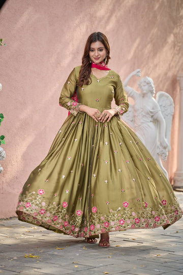 Presenting New Real Modling Pure Rangoli Silk Gown -Pent Dupatta Set Fully Stitched Ready To Wear