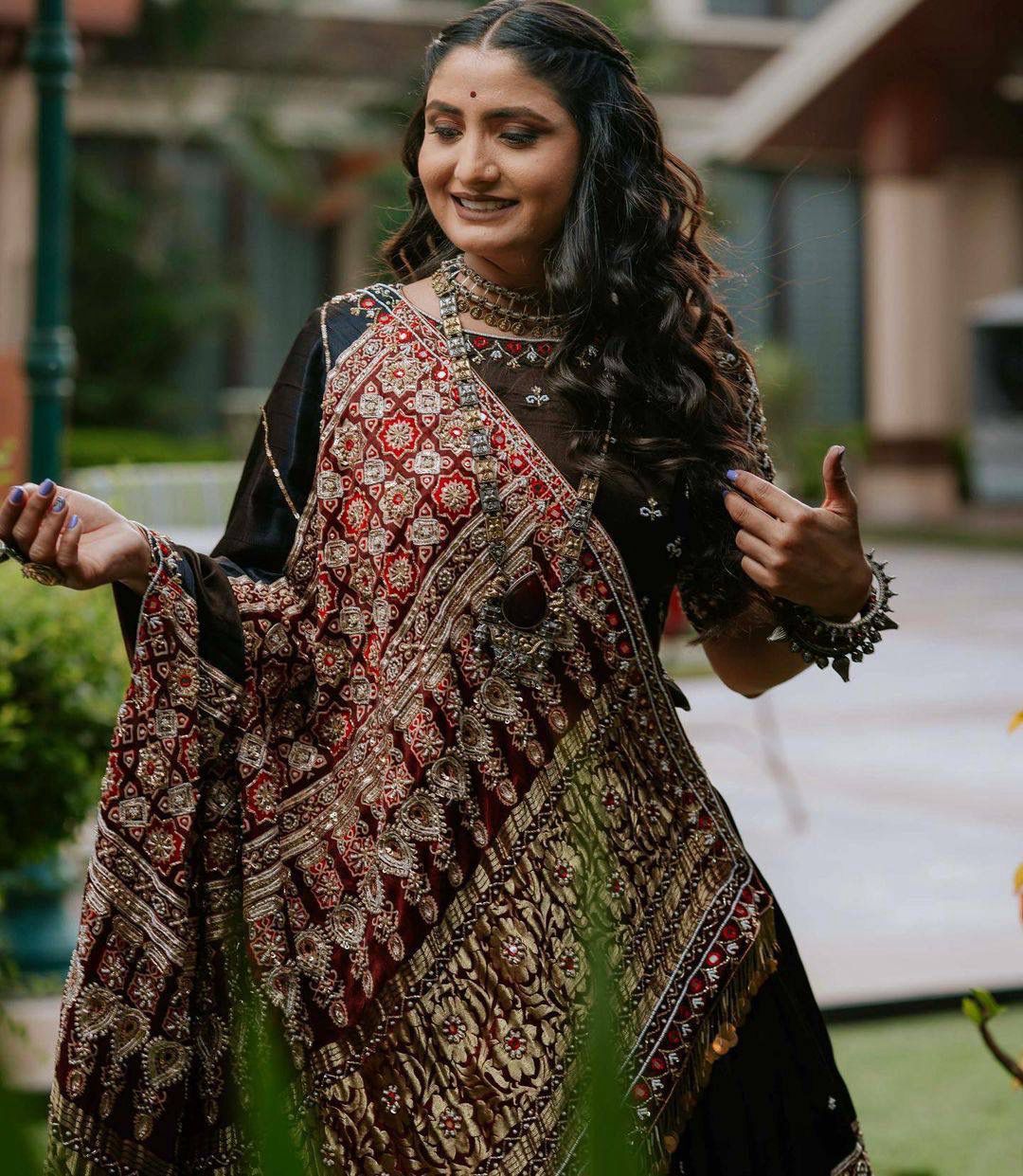 Devi Dazzle Navratri Lehenga Choli