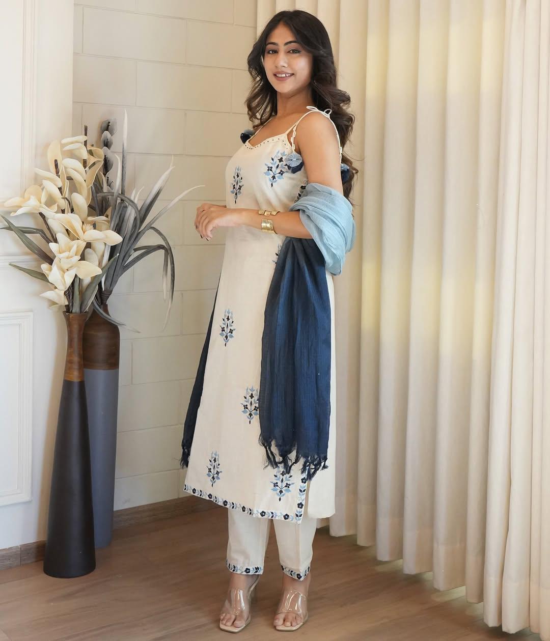 Sufiyana Safed Salwar Suit