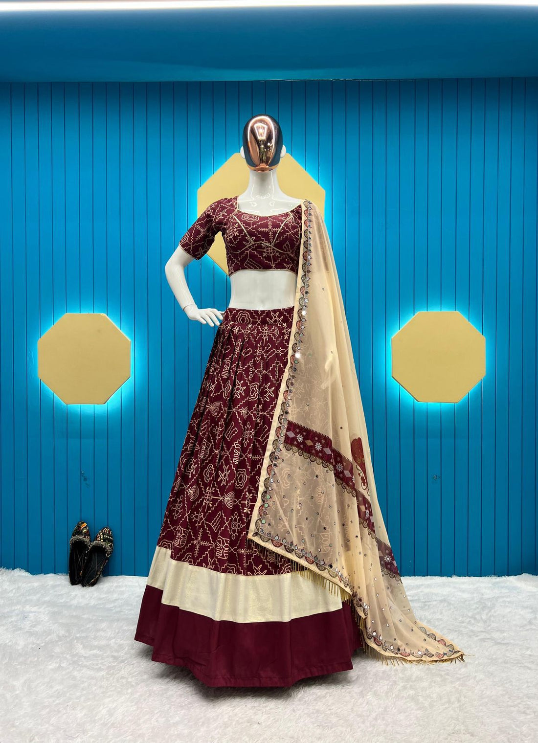 Nayan Designer Navratri Lehenga With Store Images