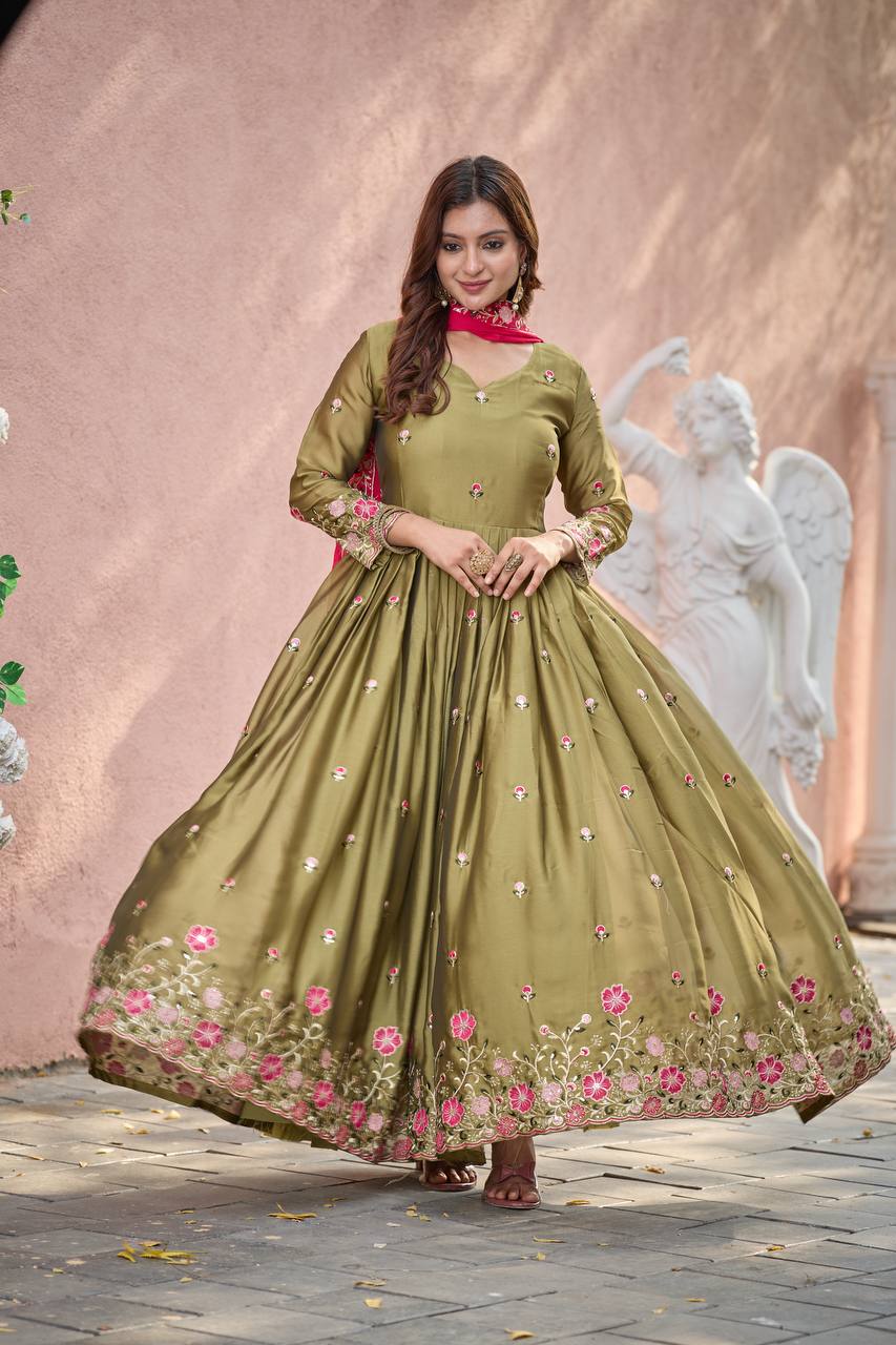 Presenting New Real Modling Pure Rangoli Silk Gown -Pent  Dupatta Set Fully Stitched Ready To Wear